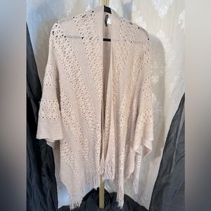 🎄🚨BOGO 50% Off Beautiful vintage Y2K knit shawl